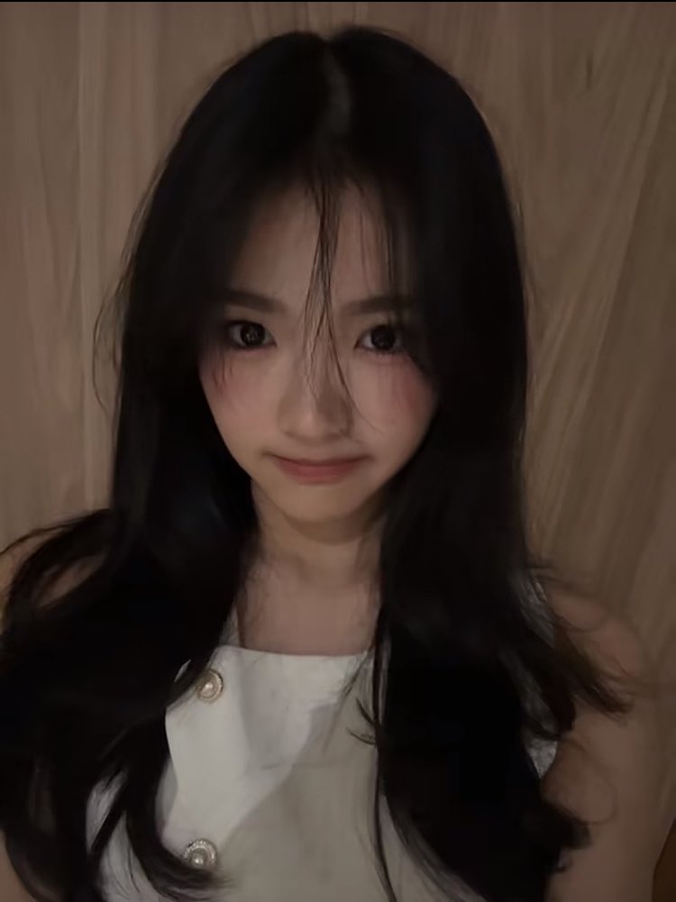 ForLoveliest's tweet photo. Bebeknya manyun 🤏🏻 https://t.co/BWYGczNHuI