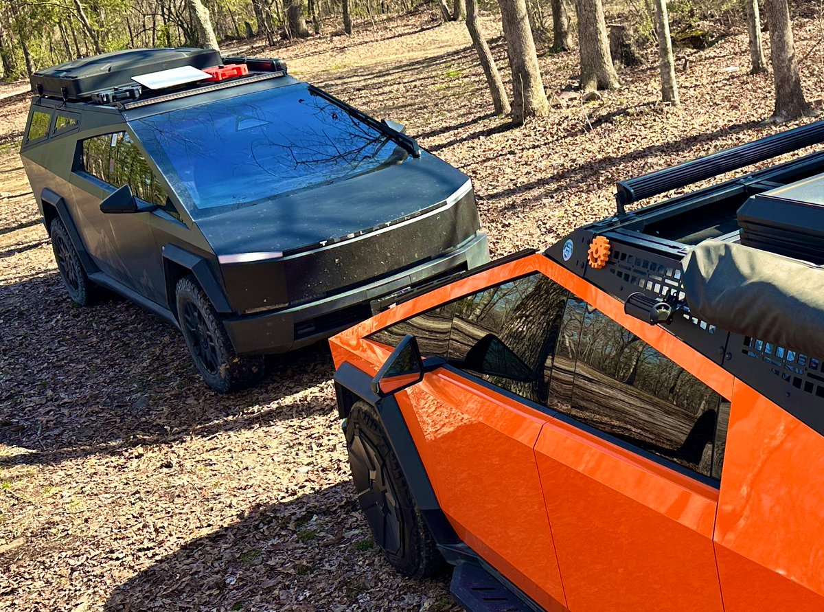 TesLatino tweet media