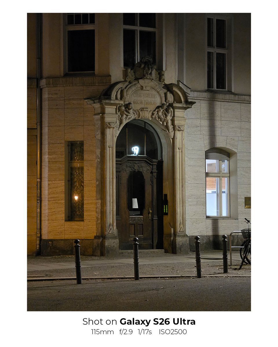 versus.com tweet media