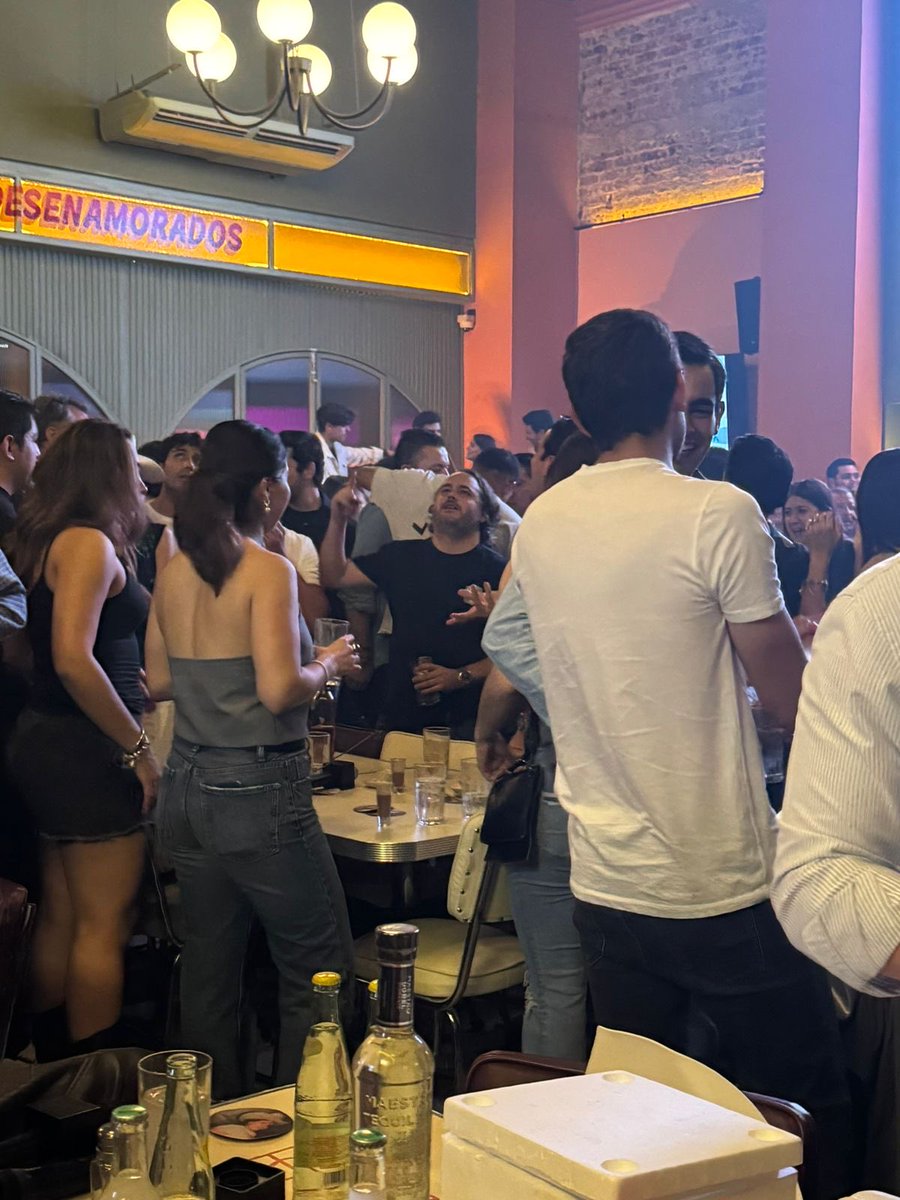 Edwin #TeAmoCambindo tweet media