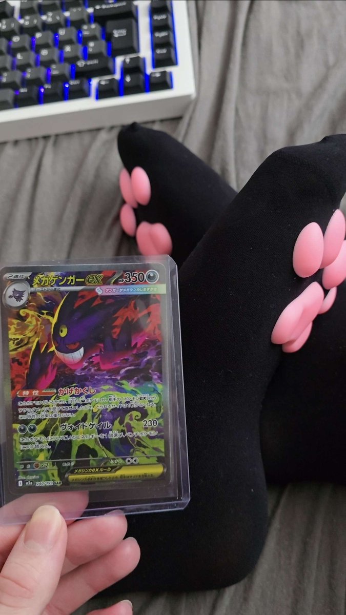 MHTCosplay tweet media