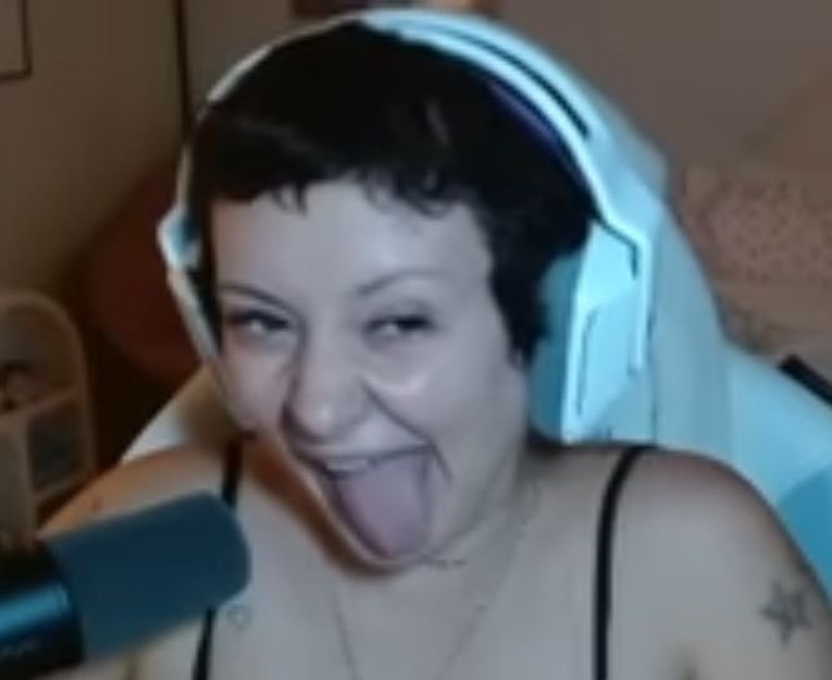 peach ⋆｡°✩ tweet media