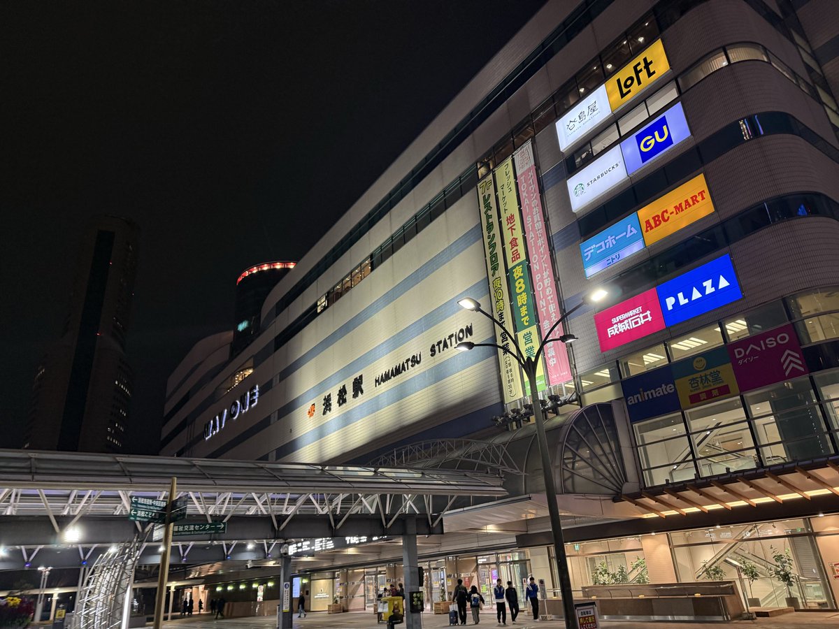 herosacademy's tweet photo. 本日の撮影は、3名が初出演のため
撮影現場での指導！
ともだち感を出すための助言や心構えを伝授❣️
挨拶もしっかりと！
キッズ、母親役、保育士役、中高生役のみなさん、頑張って良いシーンが撮れました。
現場で学ぶ事いっぱい‼️
実践の場で磨く！

#ヒーローズアカデミー
#撮影現場
#俳優
#モデル https://t.co/p8esMQYYXh
