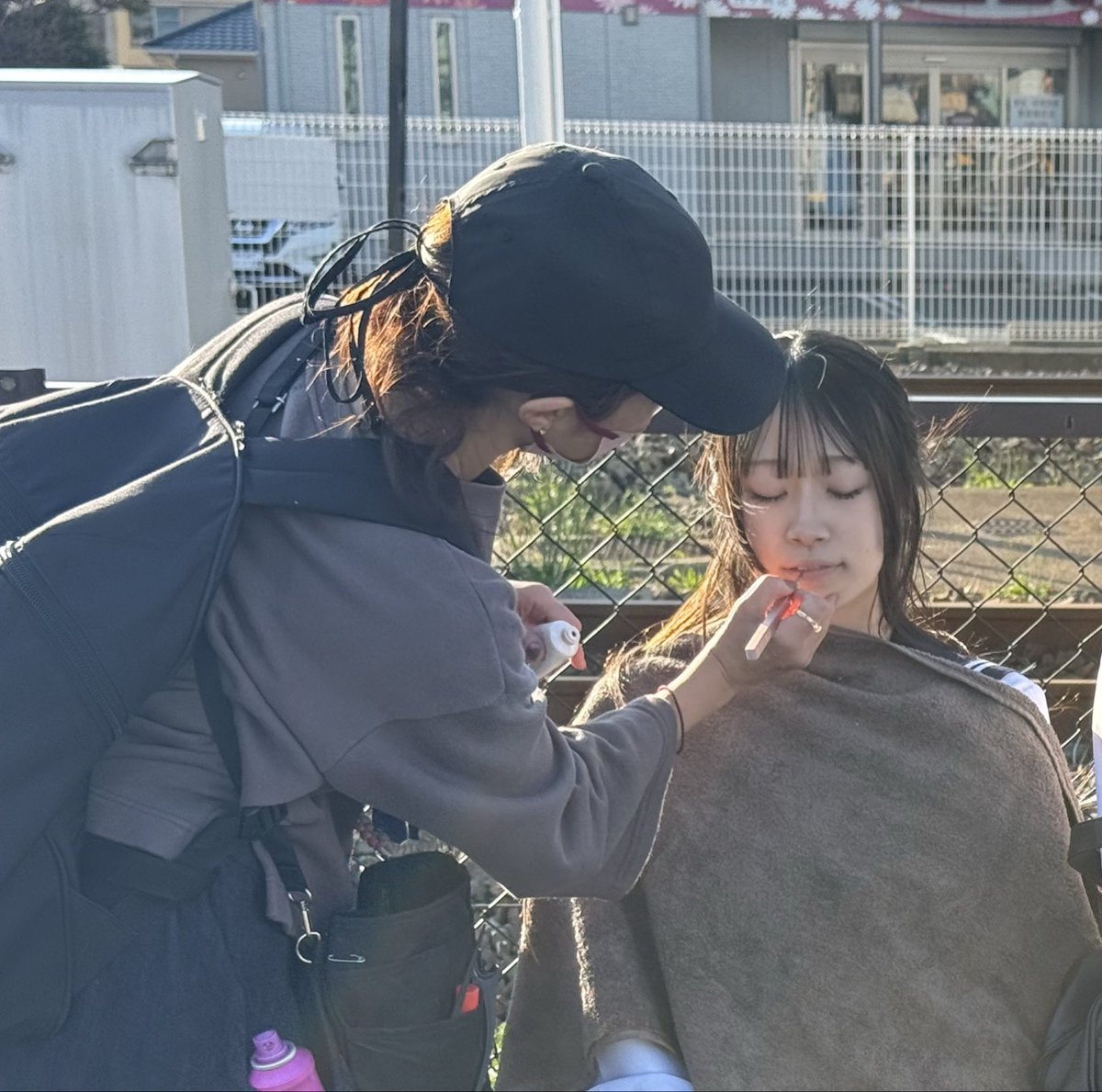 herosacademy's tweet photo. 本日の撮影は、3名が初出演のため
撮影現場での指導！
ともだち感を出すための助言や心構えを伝授❣️
挨拶もしっかりと！
キッズ、母親役、保育士役、中高生役のみなさん、頑張って良いシーンが撮れました。
現場で学ぶ事いっぱい‼️
実践の場で磨く！

#ヒーローズアカデミー
#撮影現場
#俳優
#モデル https://t.co/p8esMQYYXh