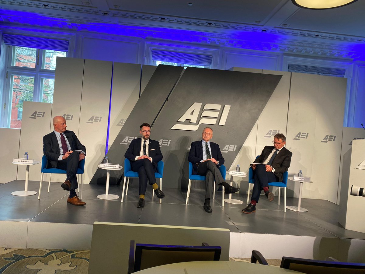 Igor Janke - Układ Otwarty tweet media