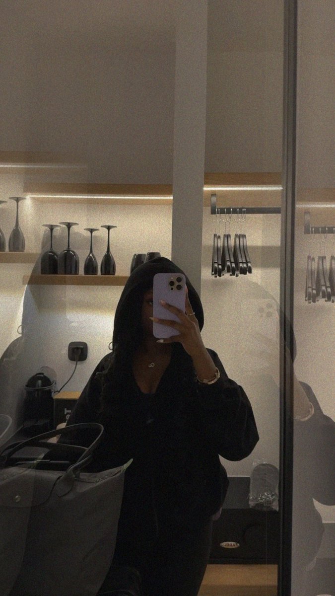 𝓓𝓾𝓻𝓮𝓵𝓵𝓪. tweet media