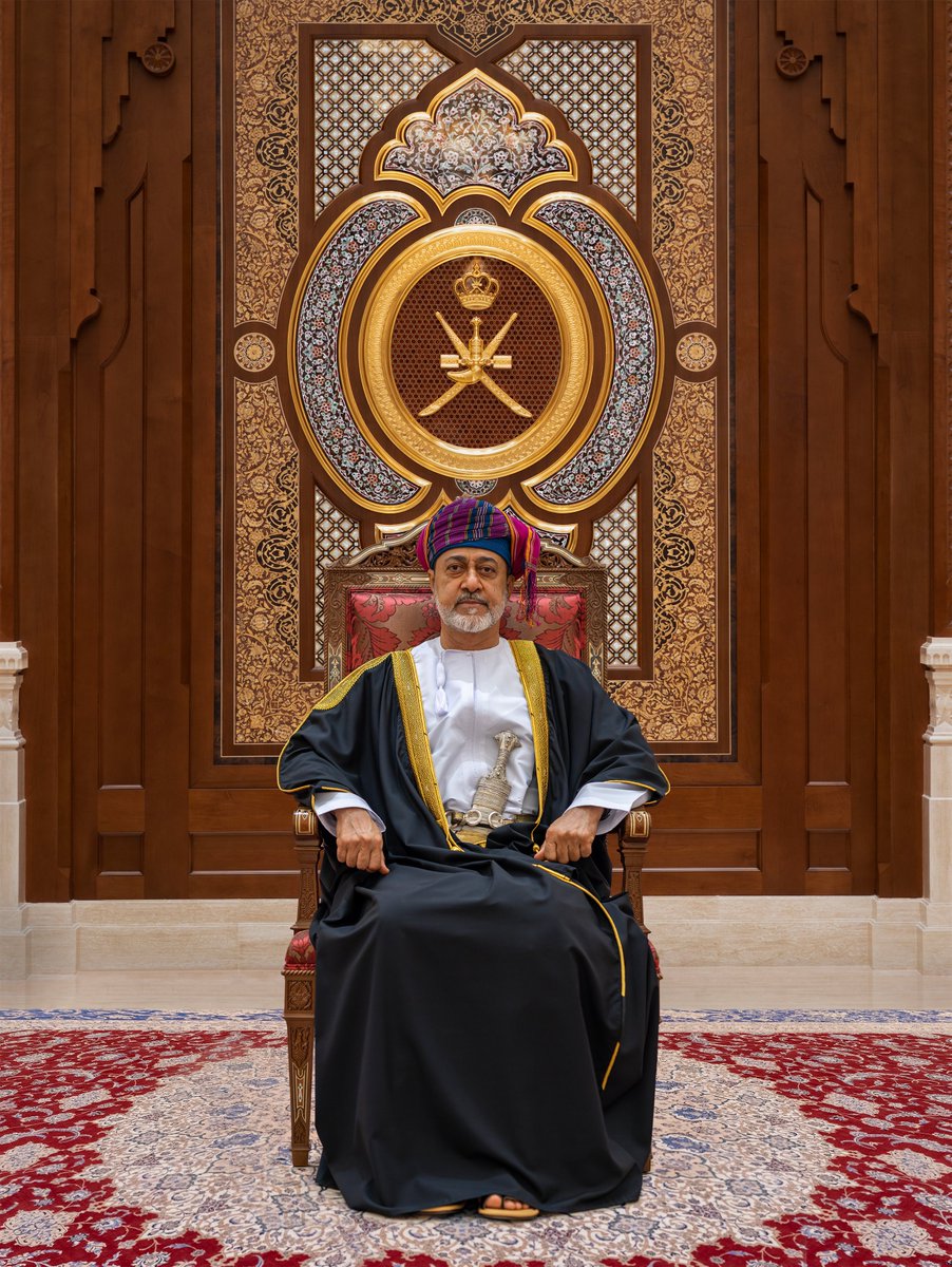 Royal Oman Family tweet media