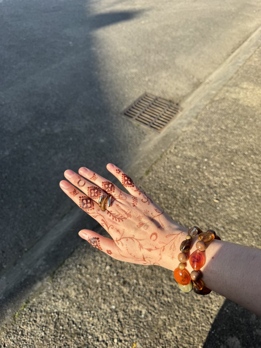 ًًhislen tweet media