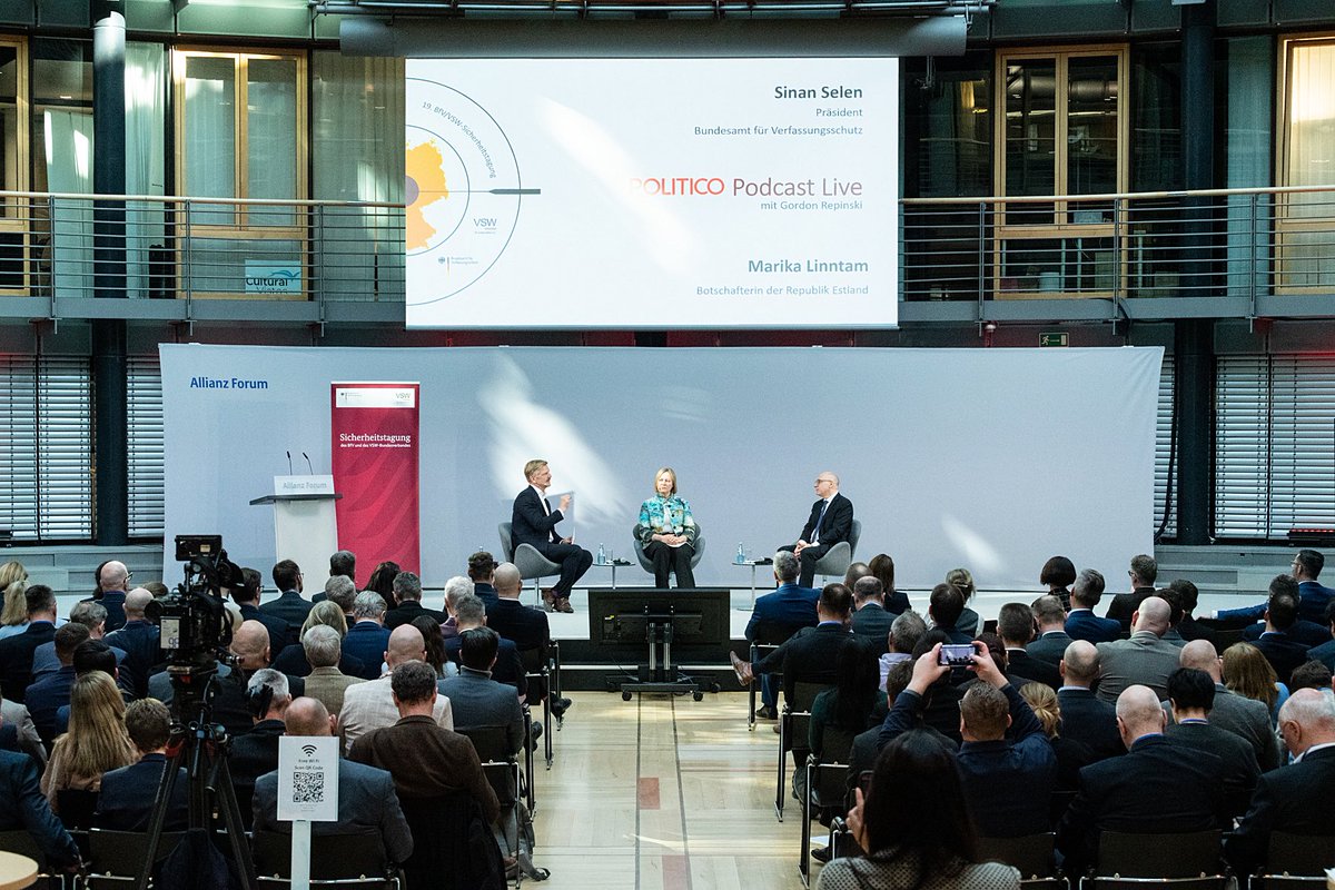 Bundesamt für Verfassungsschutz tweet media