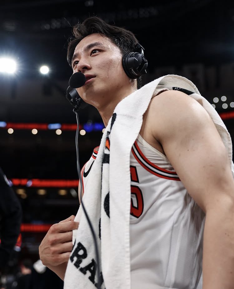 宮ます tweet media