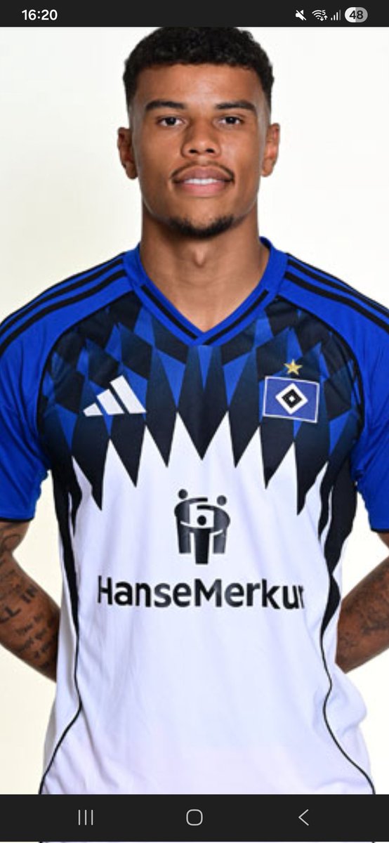 gunnersEU tweet media