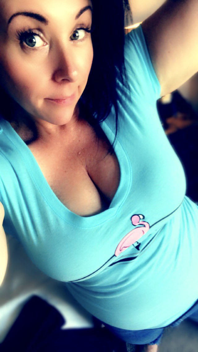 🦩 Chunky Flamingo Apparel 🦩 tweet media