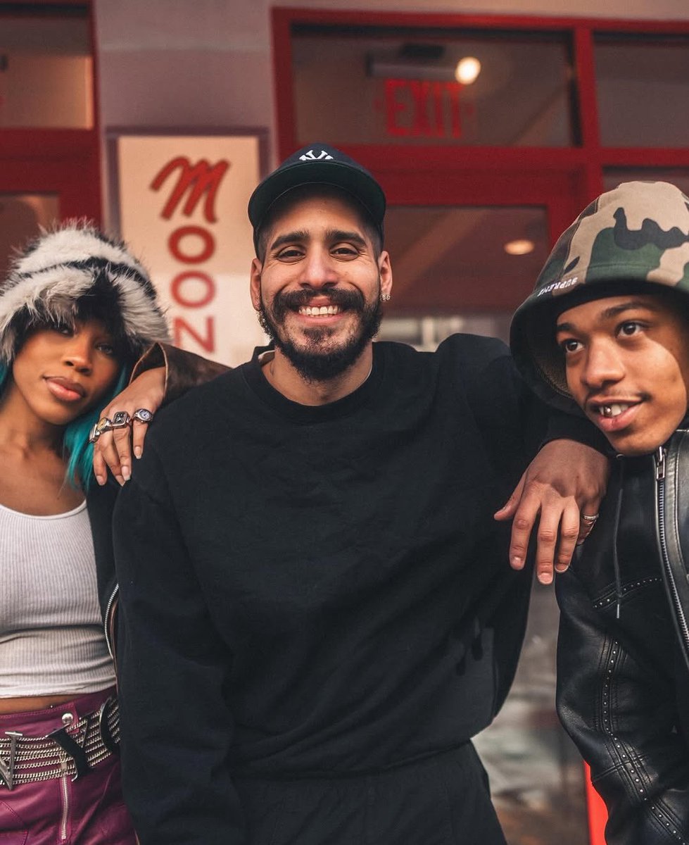 MNRK Music Group tweet media