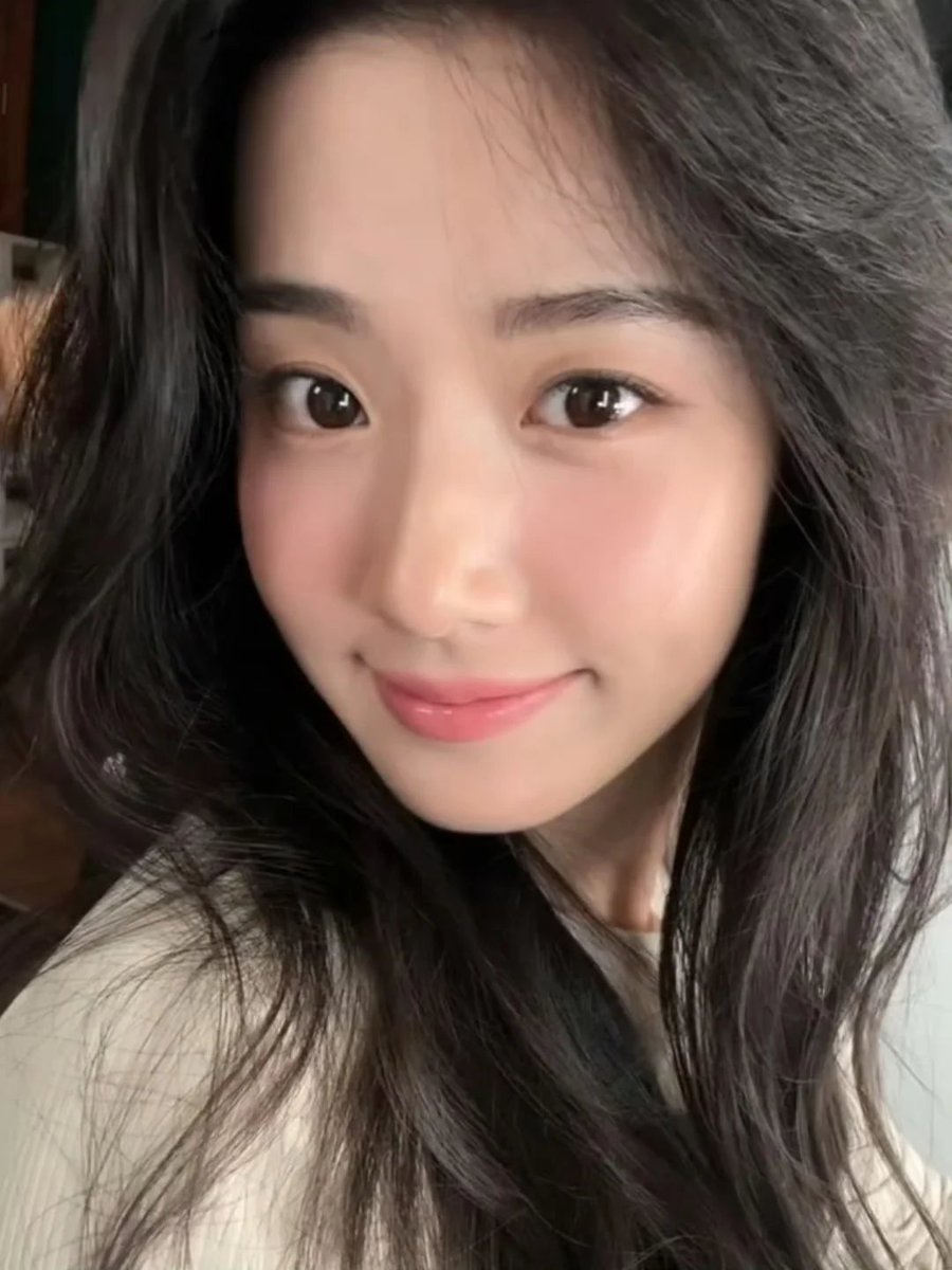 𝝡𝗂𝙧𝗲𝘆𝖺. tweet media