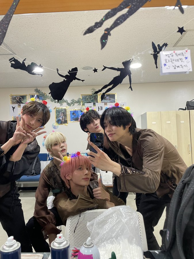 es una fiesta con mis niños porque no encuentro mejor manera de expresar este #𝑛ig𝚑𝐭𝚖𝕒reʼ𝕤ྀ𝐡o𝑙lǝr puedo estarme asustando pero en lo que es un ヾ ͙ #𝐡o͟rro𝕣·爱ᰍ𝕣ē𝕥urn me entretengo con la idea que estaré bien con ellos.

𝐭ā𝑙𝓀 𝕥o 君💢 yི۪ę𝐫𝕚ᵯ 𓄹 ࣪