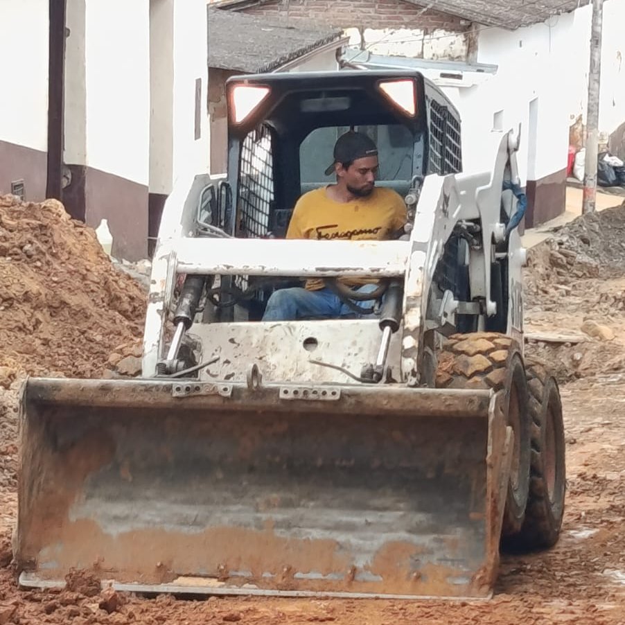 Construyendo Región tweet media