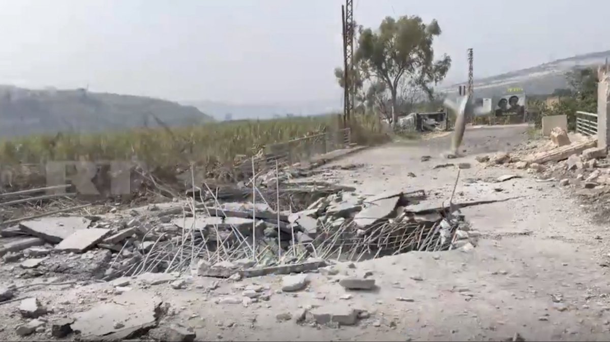 News Punk tweet media