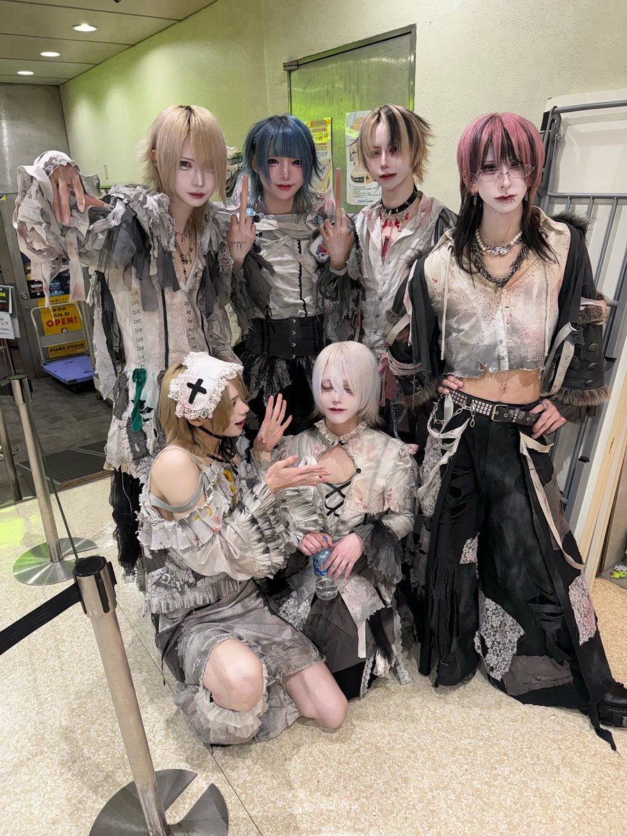 髑 ドク tweet media