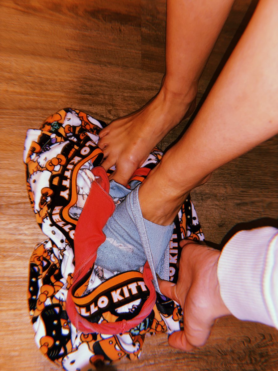 Mileyvmry's tweet photo. This is what it starts to get interesting💋😚
#panties #feet #undressed #footfetısh #feetfetısh #feetworshi̇p https://t.co/bqY6nVrCuP