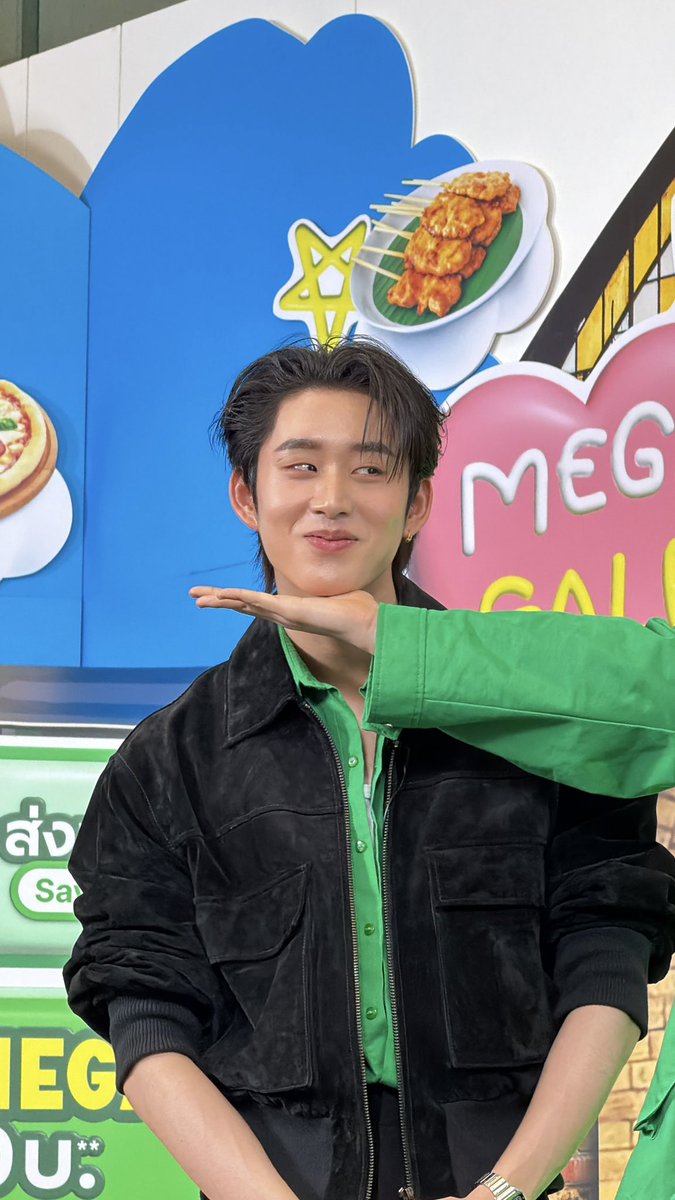 GrabTH's tweet photo. จังหวะวางอุ๋ง ธรรมชาติสุด ๆ ไปเลยล่ะ

GF MEGA GALE X WILLIAMEST
#GrabFoodMegaGalexวิลเลี่ยมเอส https://t.co/FW1Hl584gt