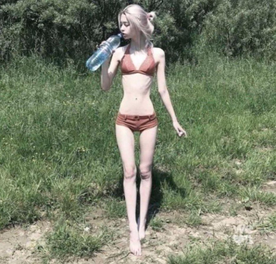 ︎︎ ︎ tweet media