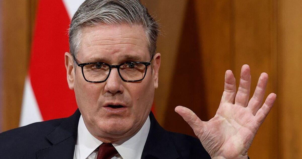 Express Politics tweet media