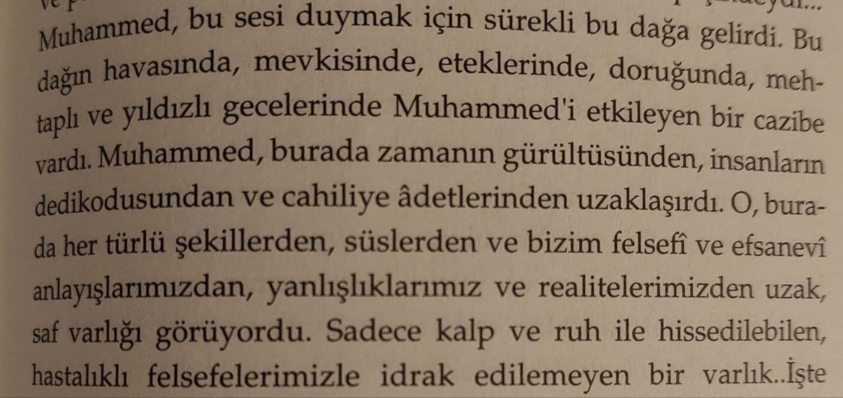 ..sadece kalp ve ruh ile hissedilebilen, hastalıklı felsefelerimizle idrak edilemeyen bir varlık...

hz.peygamber
zeynelâbidin ruhnumâ