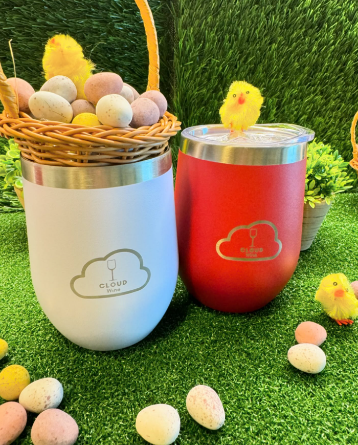 INTOUCH_RUGBY's tweet photo. CloudWine … insulated wine bottles, perfect for use on holidays by the pool, at the beach, or even while watching a rugby game! @cloudwine https://t.co/pxTdBhXoTp ! Now @ https://t.co/mfuNWdJEhw ! #cloudwine #winebottles #ad #easterfun https://t.co/LWcK9rq2ch