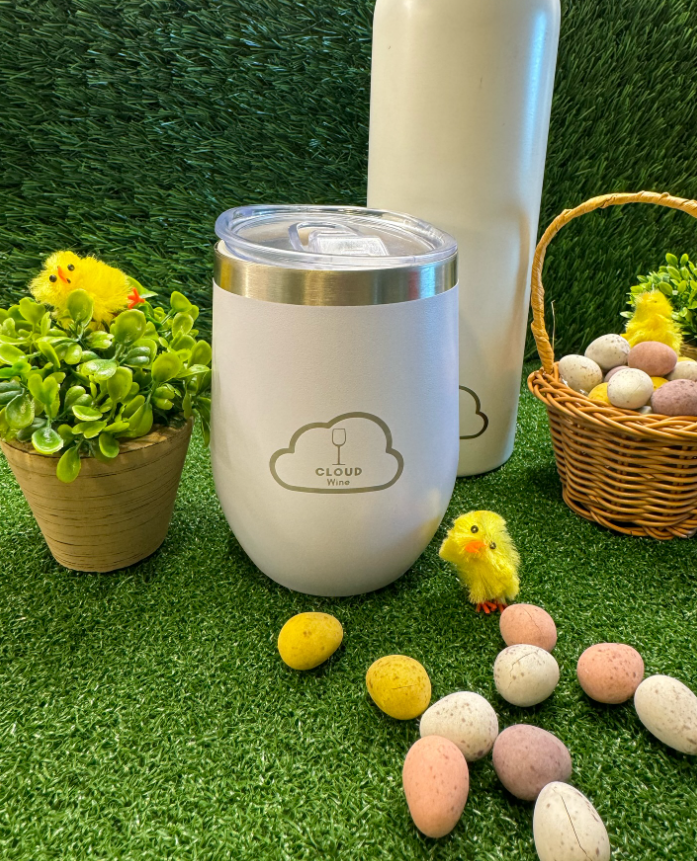 INTOUCH_RUGBY's tweet photo. CloudWine … insulated wine bottles, perfect for use on holidays by the pool, at the beach, or even while watching a rugby game! @cloudwine https://t.co/pxTdBhXoTp ! Now @ https://t.co/mfuNWdJEhw ! #cloudwine #winebottles #ad #easterfun https://t.co/LWcK9rq2ch