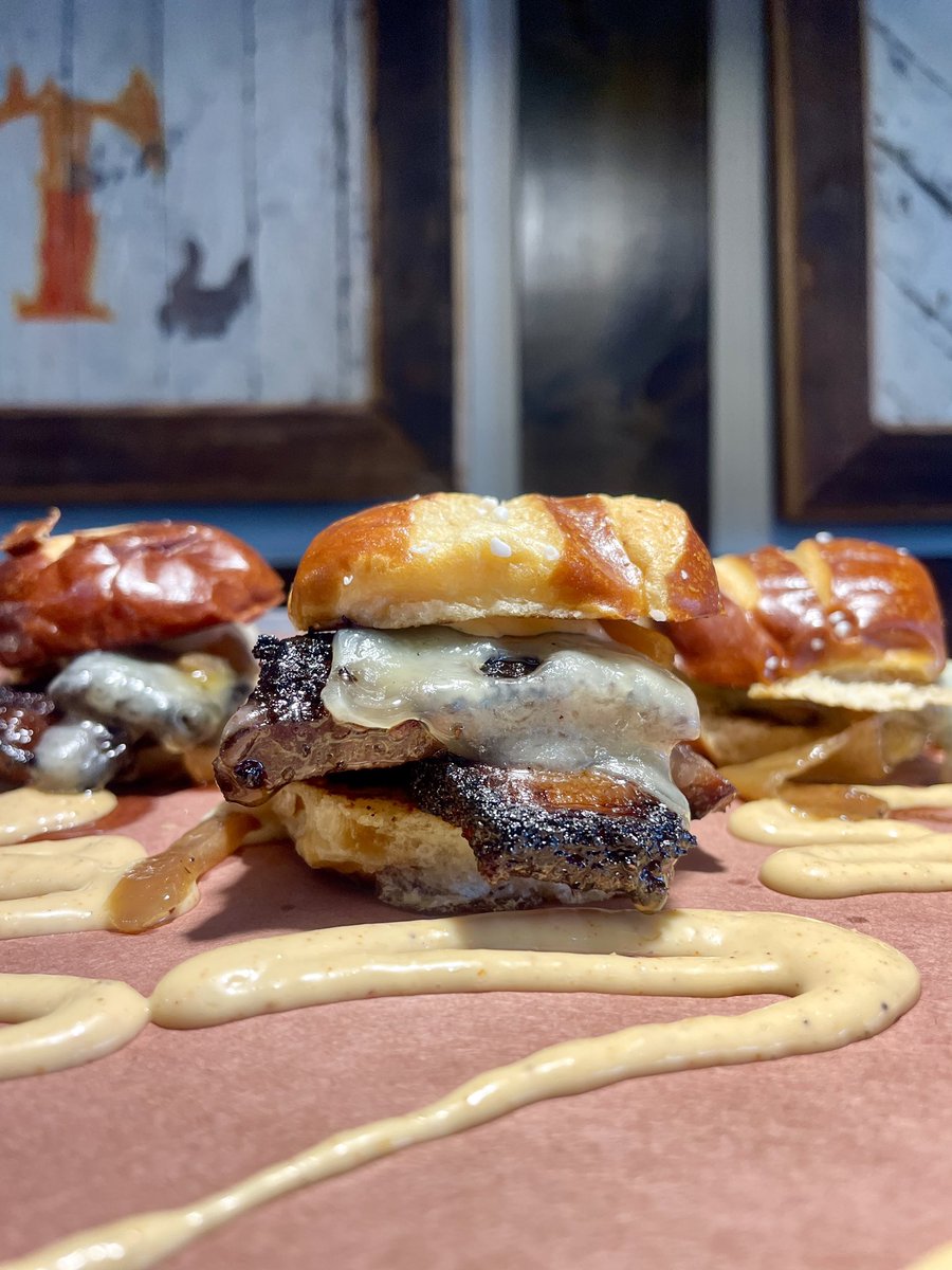 Sugarfire44 tweet media