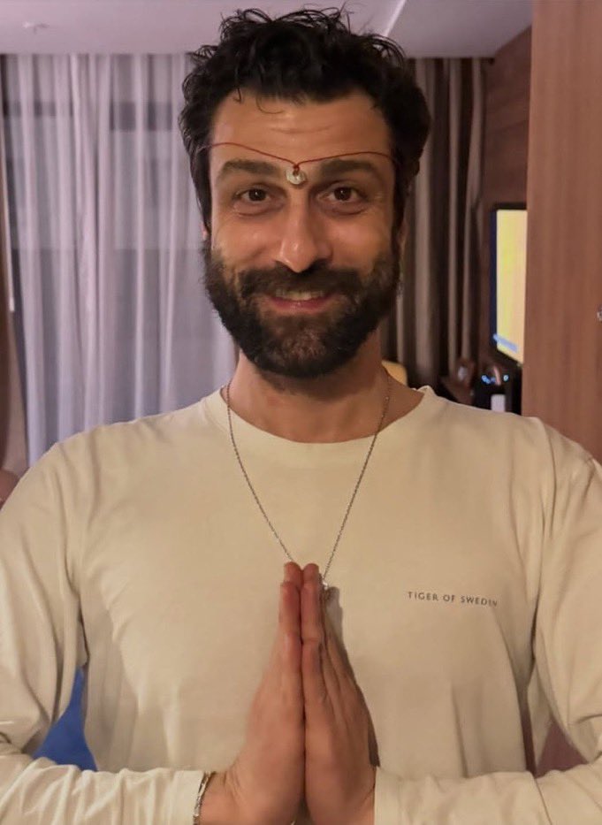 𝑨𝒛𝒓𝒂 🍒 tweet media