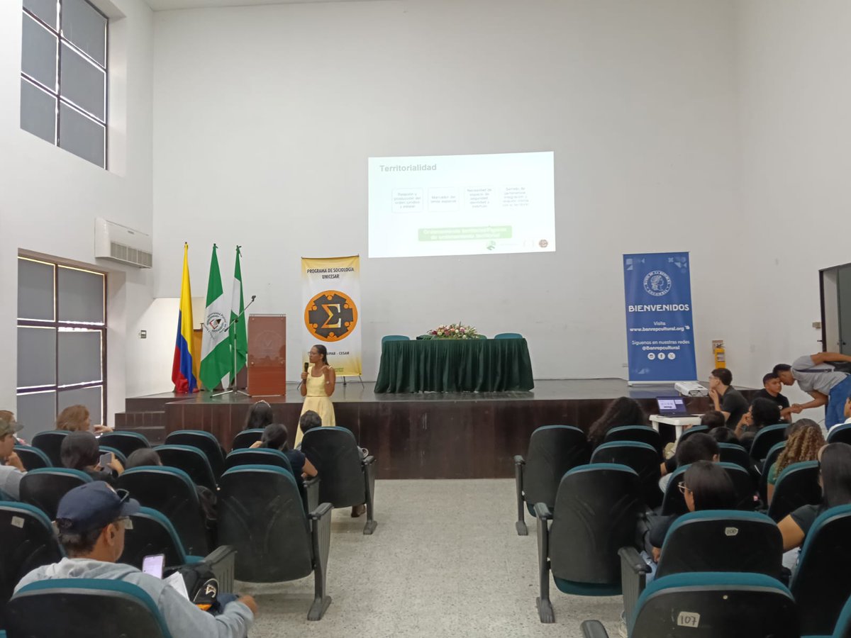 RadNalCo's tweet image. #MiPaís 📻 | Radio Nacional de Colombia en #Valledupar 97.7 FM acompañó el seminario “Territorialidades, realidades y políticas agrarias”, un espacio académico para reflexionar sobre las dinámicas culturales, sociales, ambientales y económicas de la vida rural en el Cesar y la