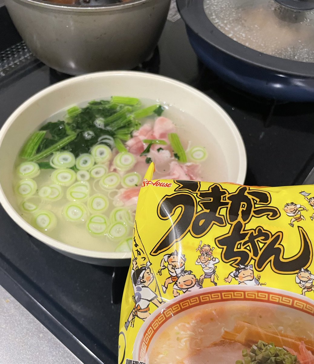 むあきん tweet media