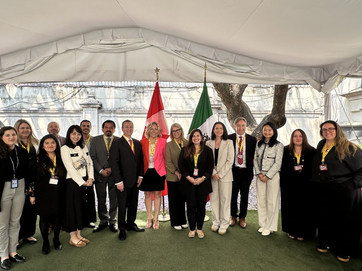 Canadá en México tweet media