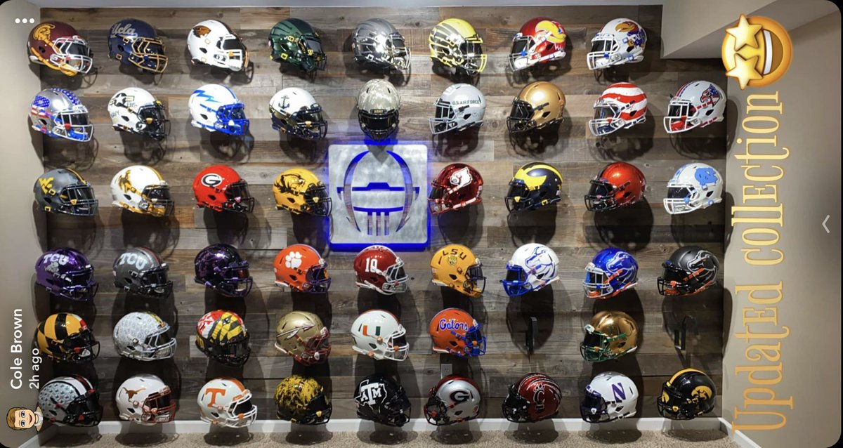 Bearsluvr12's tweet photo. @JerryQuickel Nothing better than collecting these 🤝 https://t.co/am1a5PRyWv