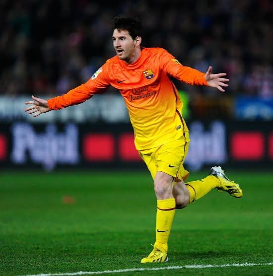 Alex Jools 25⚡️ tweet media