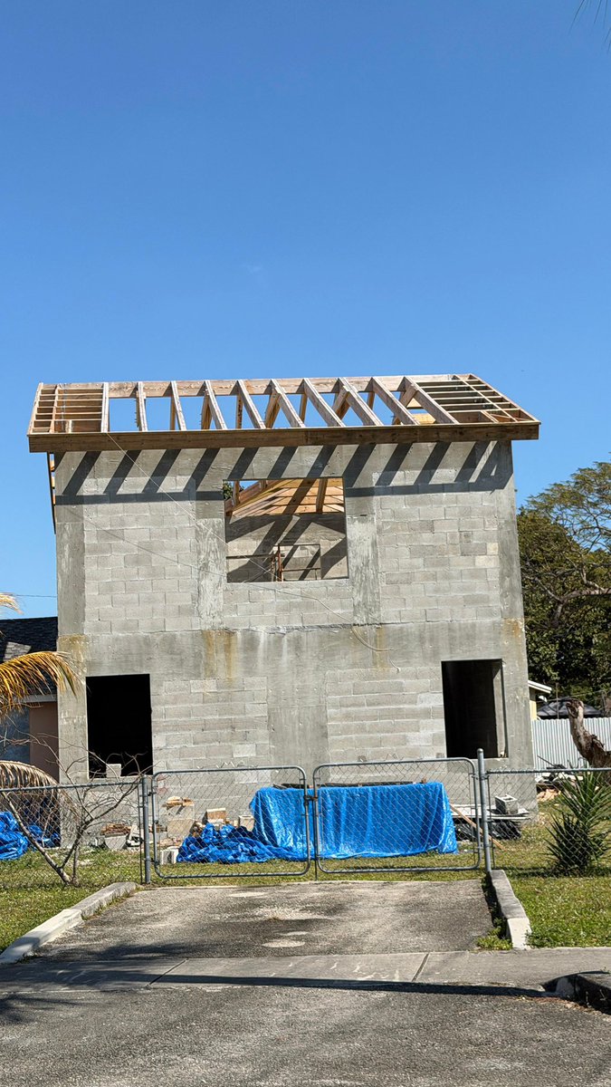 mauroc95 tweet media