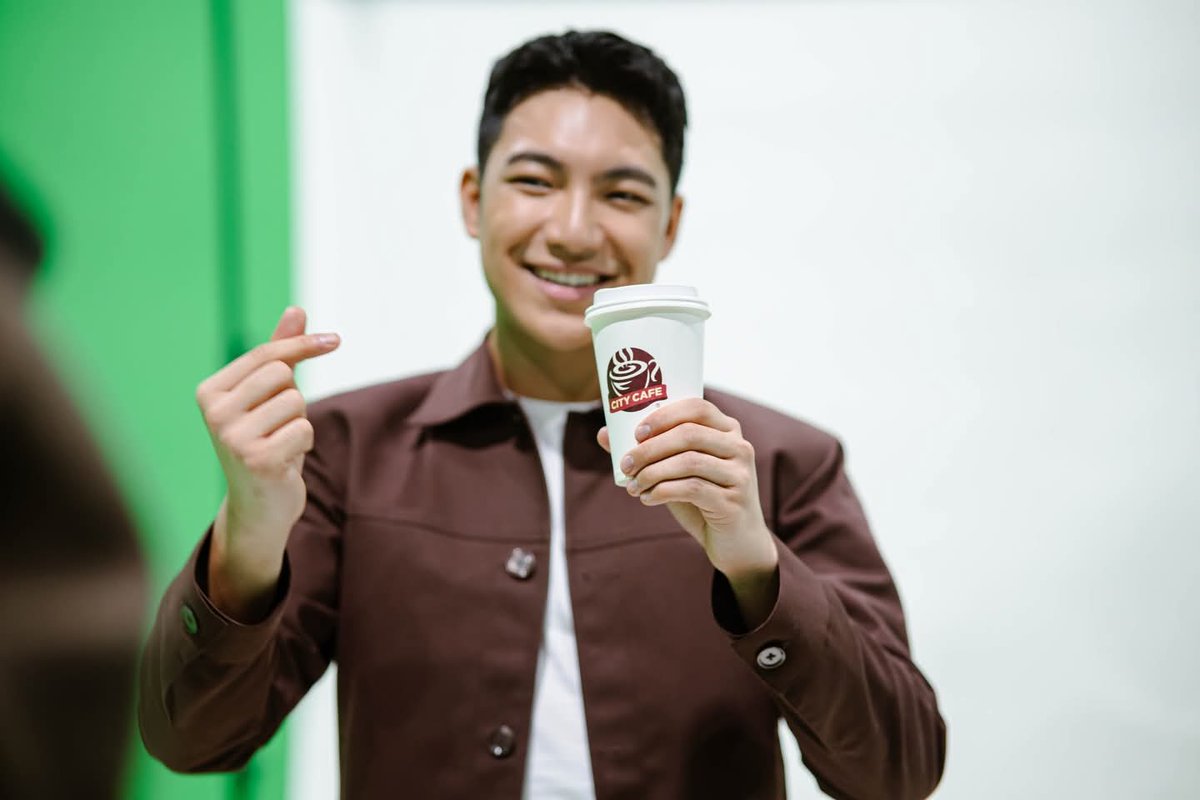 DARREN TRENDSETTER tweet media