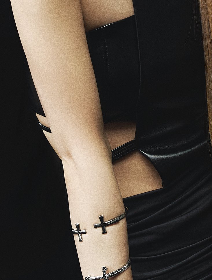 tiffany #thankyouyoungeun | ia *౨ৎ ♥️🎸⋆。˚* tweet media