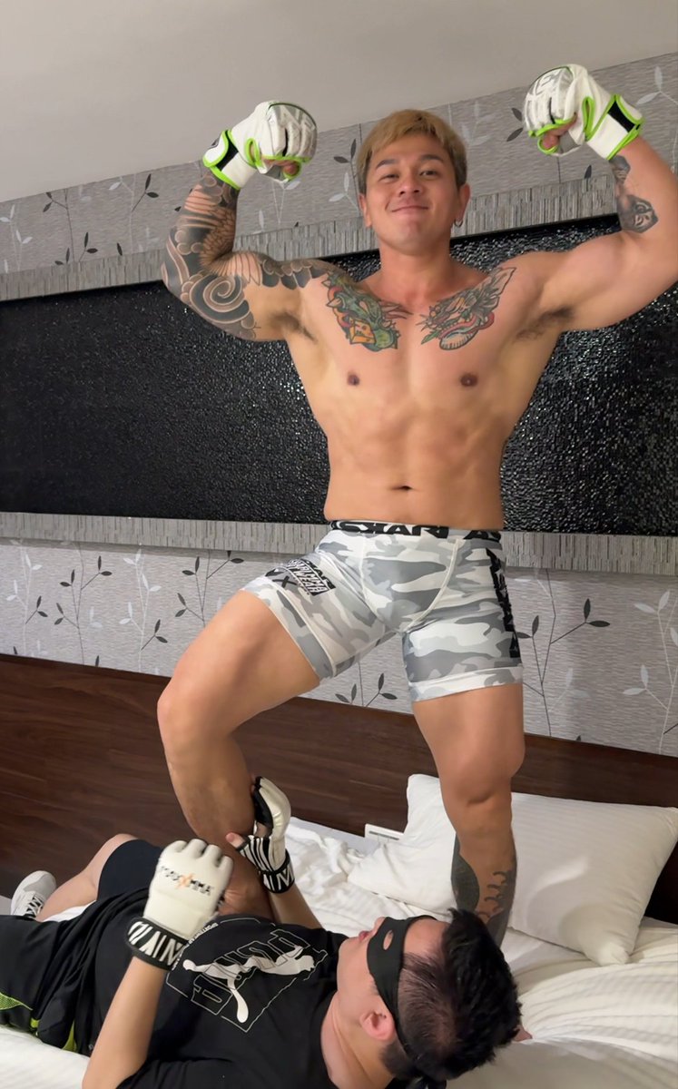 Red Corner Boxer tweet media