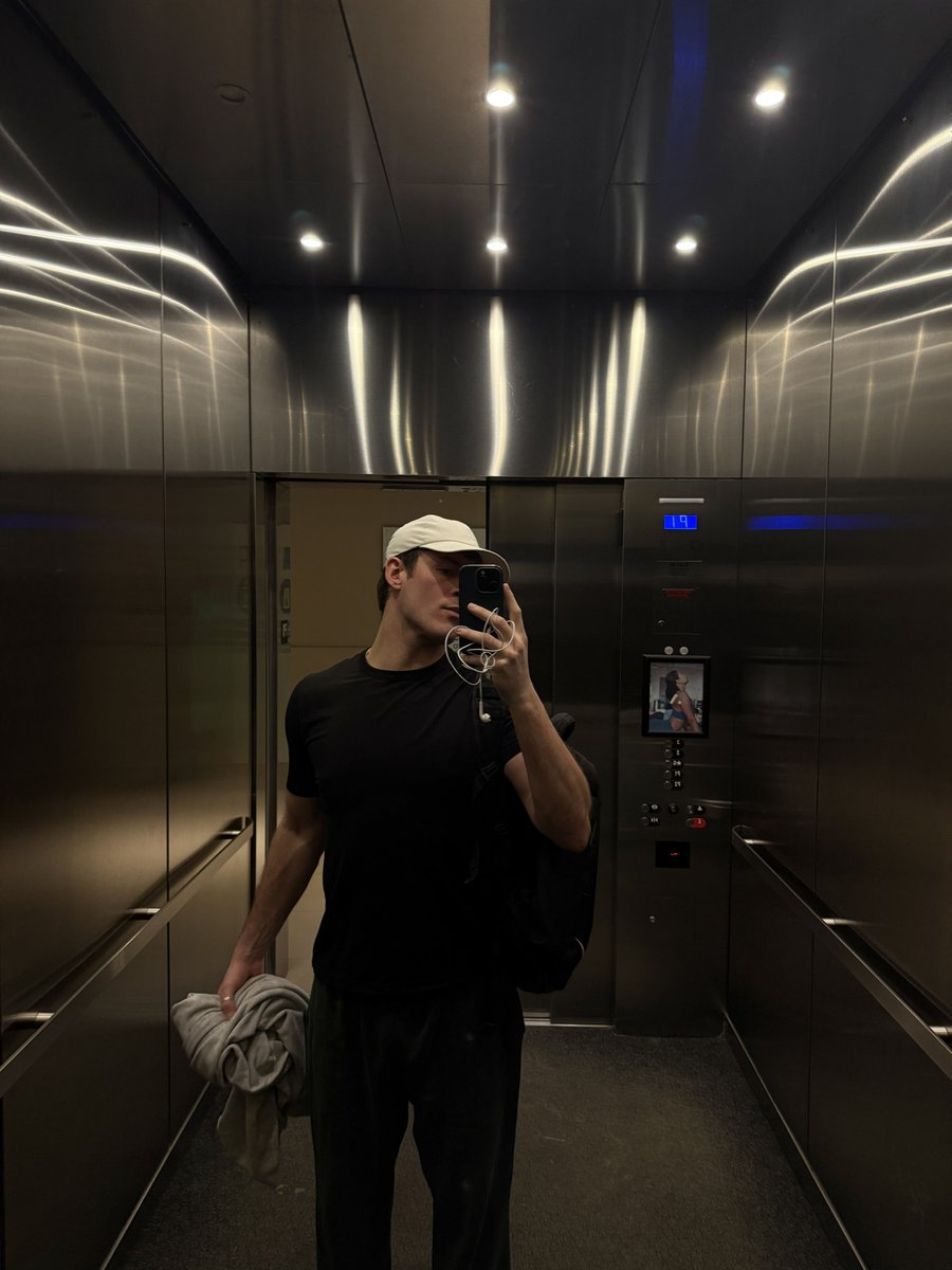 ApolloZen tweet media