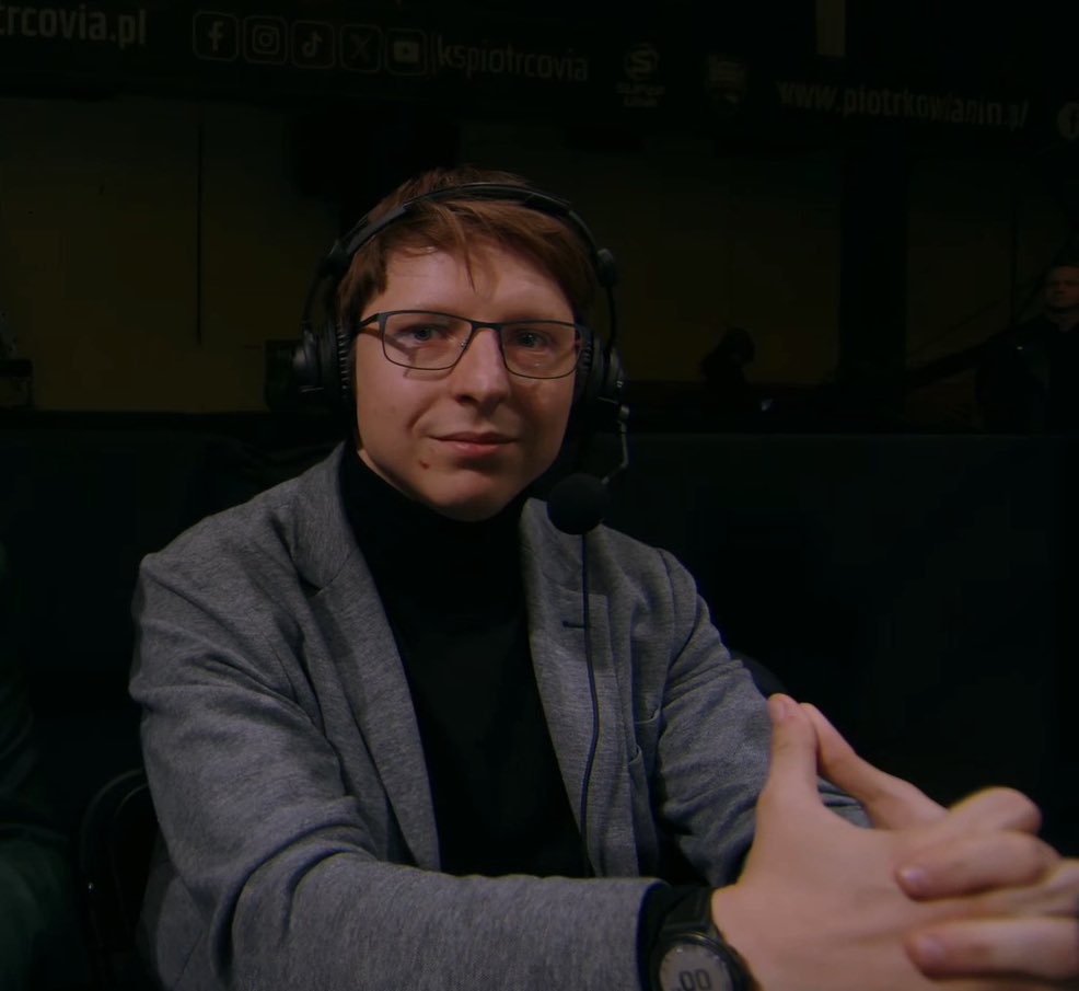 ヤネク・ニヴィンスキ tweet media