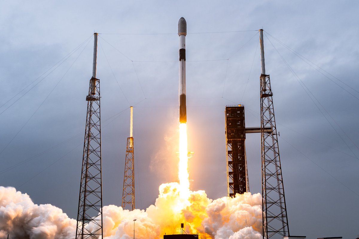 SpaceX tweet media