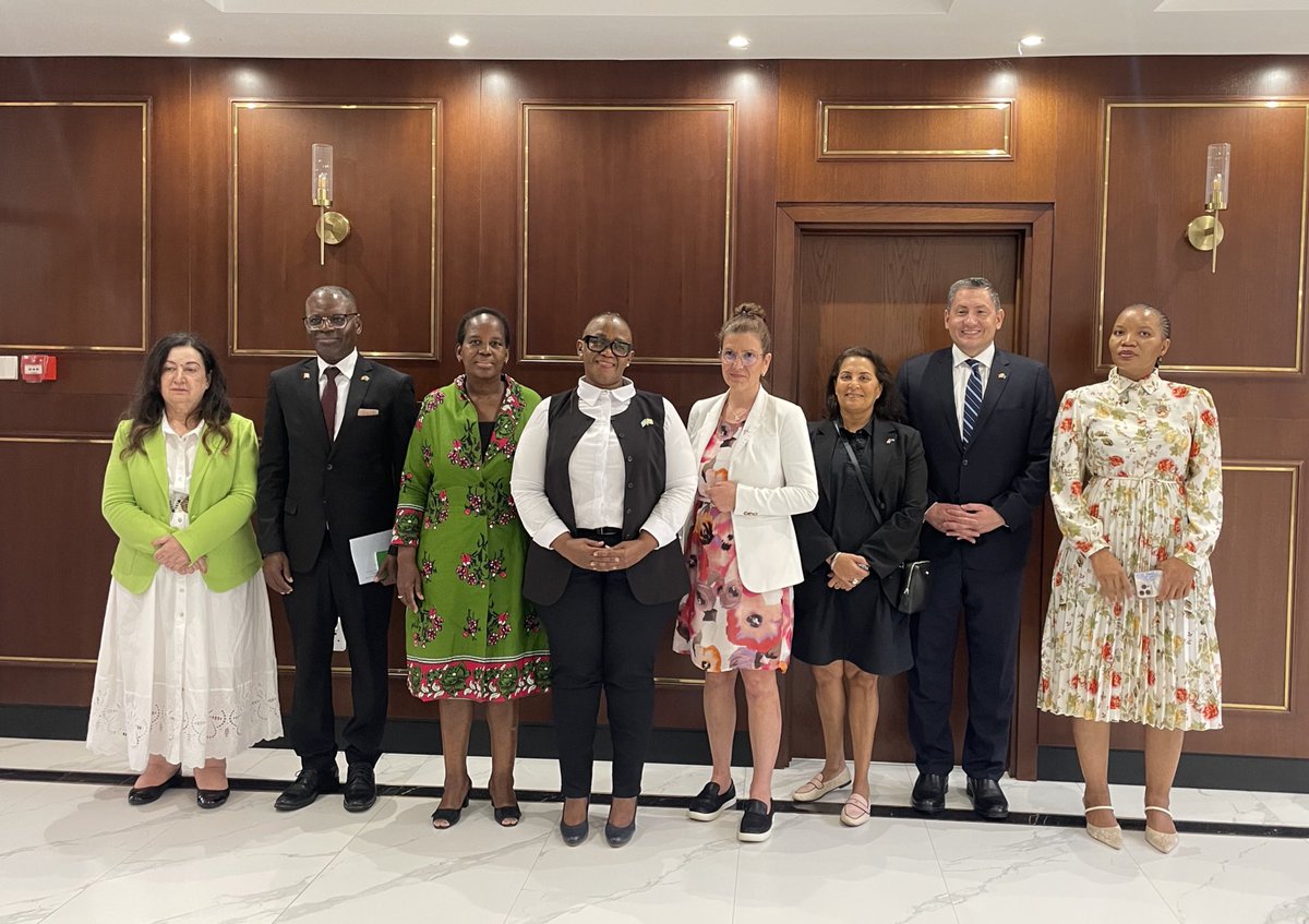 Canada in Zimbabwe tweet media