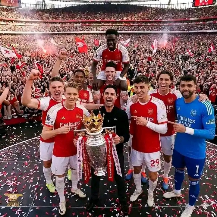 Arsenal Touchline tweet media