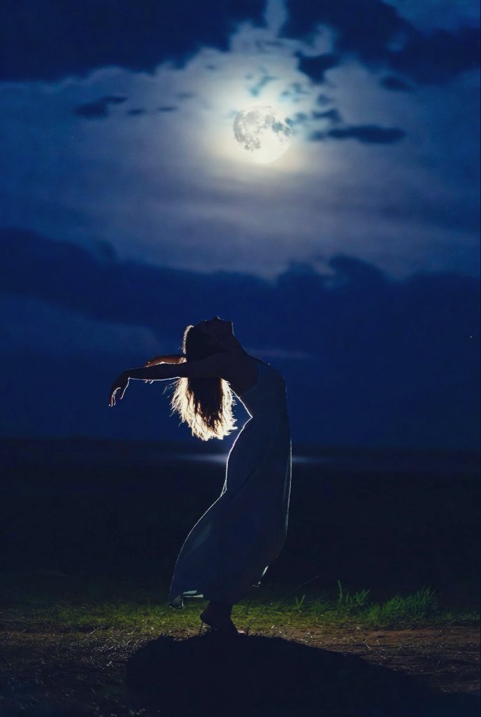 Scarlett Rose tweet media