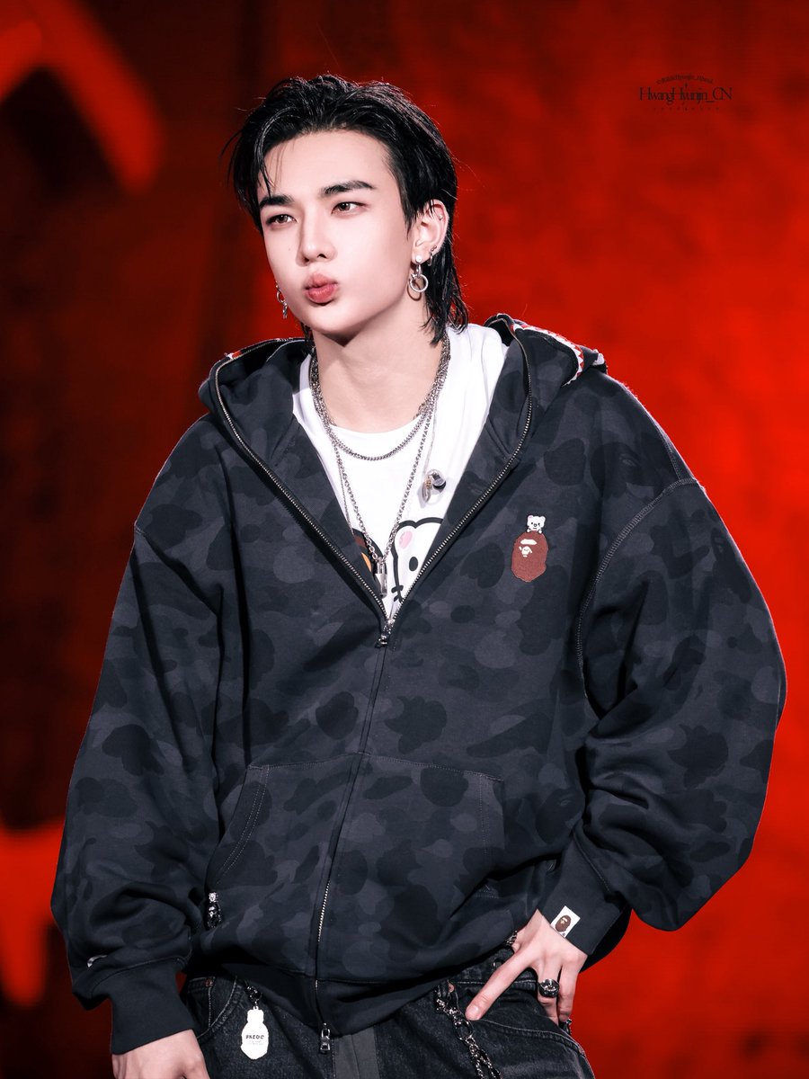 黄铉辰Hyunjin_中文首站 tweet media