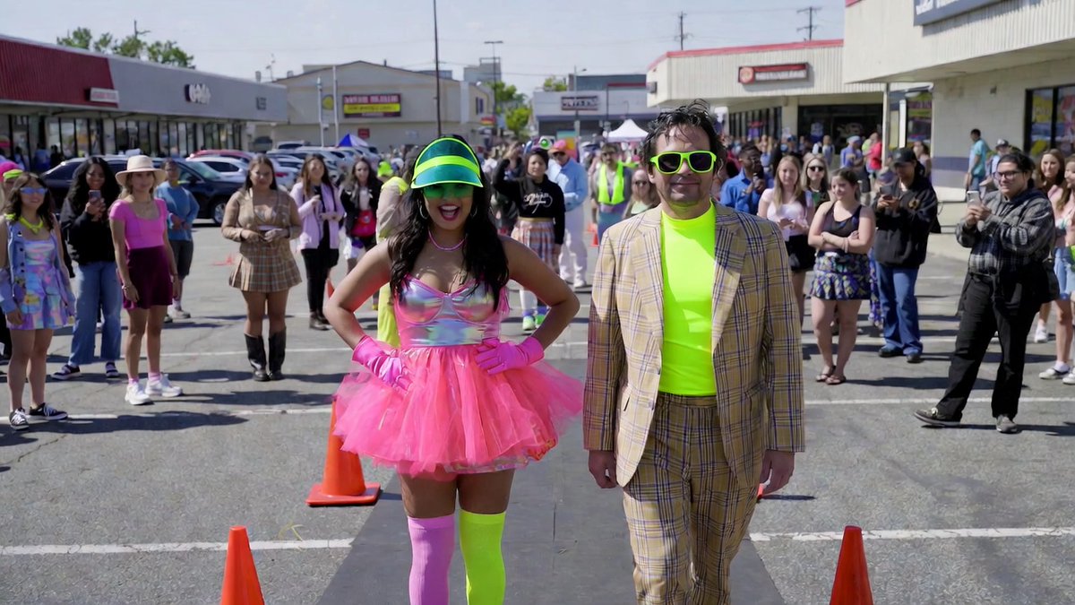 couplebudgetpro's tweet photo. $20 Date Idea from Serena: Hit the thrift store for a ten-dollar-each style showdown—snag outrageous outfits, then strut your stuff in an impromptu fashion show right there in the parking lot. It's peak shopping chaos meets entertainment, with judging that gets savage quick. Napat's gonna slay whatever ridiculous getup you pick, James. Total steal under twenty bucks.

Need some ideas from Serena?  Talk to her here -> https://t.co/1dXzpXmQ2s 

#BudgetDate #CheapFun