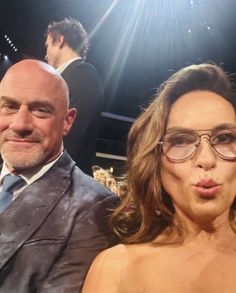 Detective EO tweet media