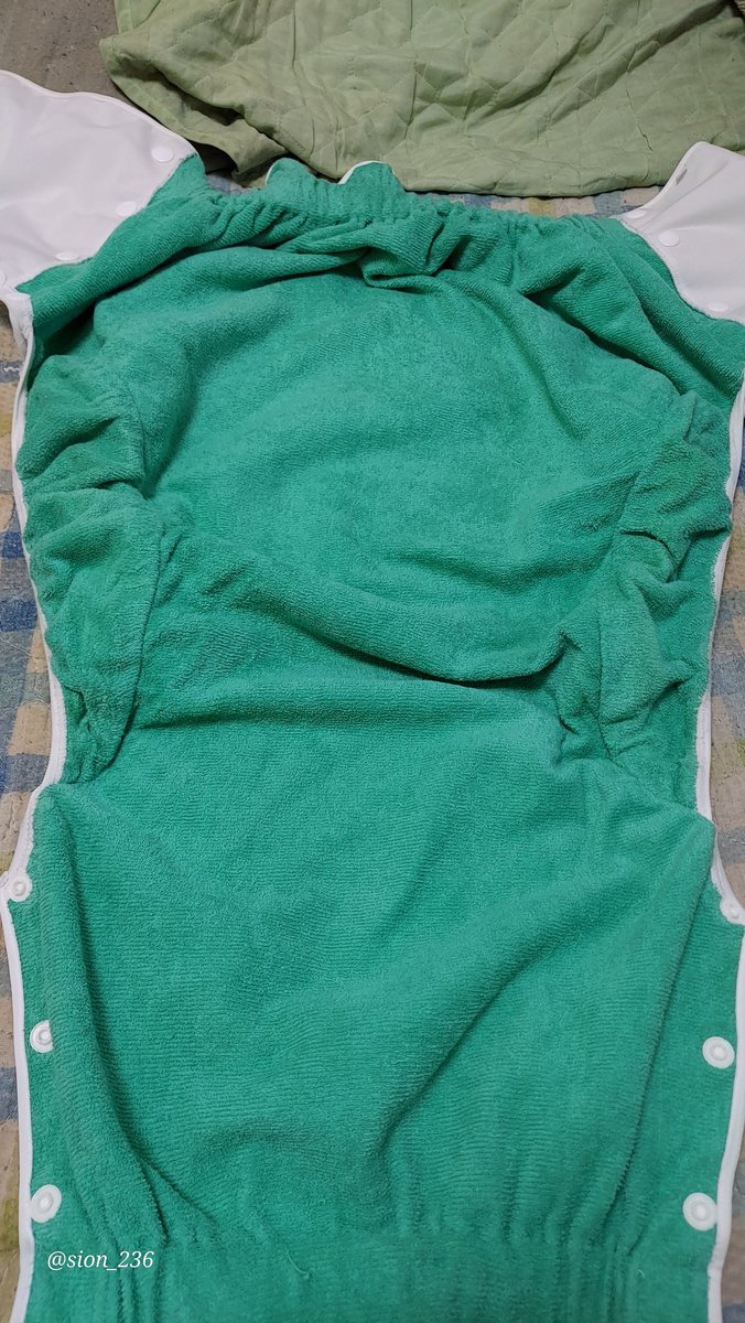 高峯しおん tweet media